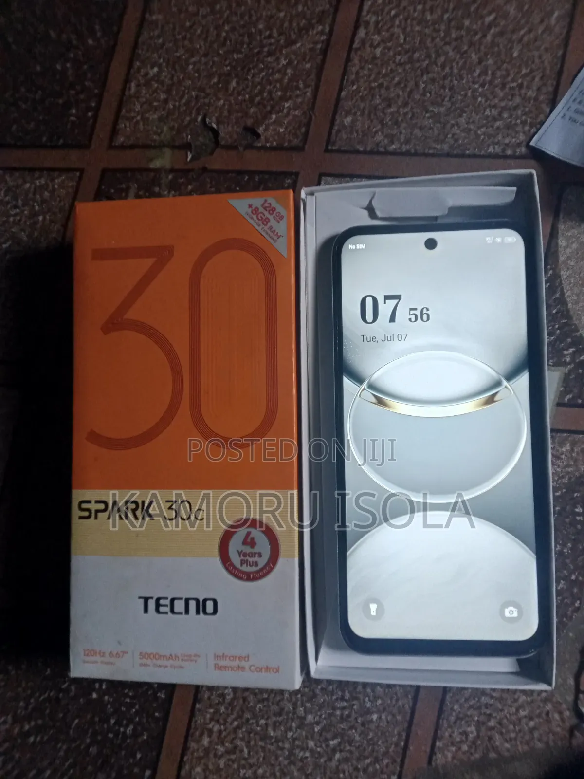 Tecno Spark 30C 128 GB Silver
