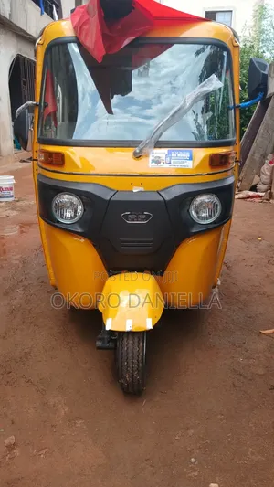 New Bajaj RE 2026 Yellow