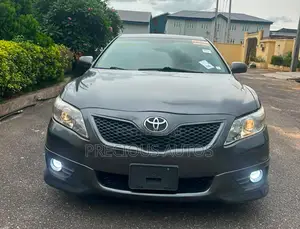 Toyota Camry 2011 Gray