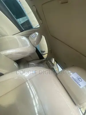 Lexus ES 2013 White