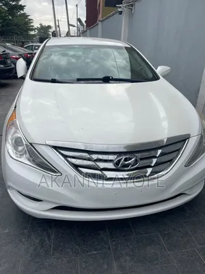 Hyundai Sonata GLS Sedan FWD (2.4L 4cyl 6A) 2013 White
