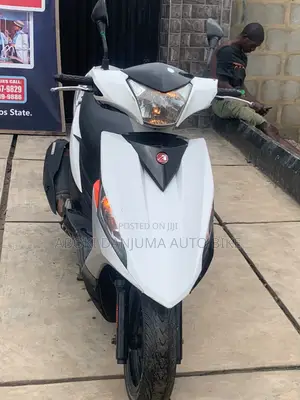 Arc Vector 2023 White