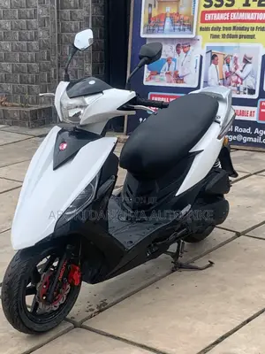 Arc Vector 2023 White