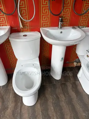 The Choice White Toilet Seat Set