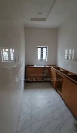 2bdrm Block of Flats in FHA for rent