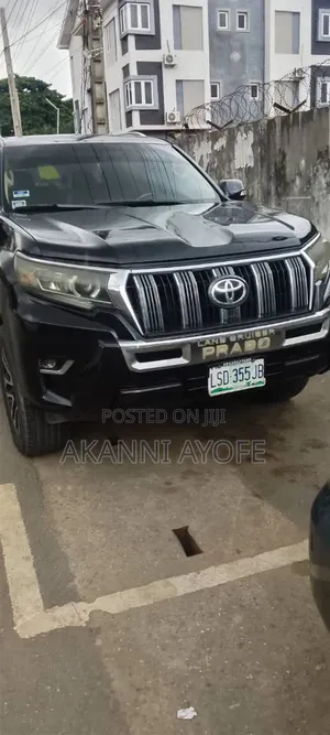 Toyota Land Cruiser Prado 2018 Black