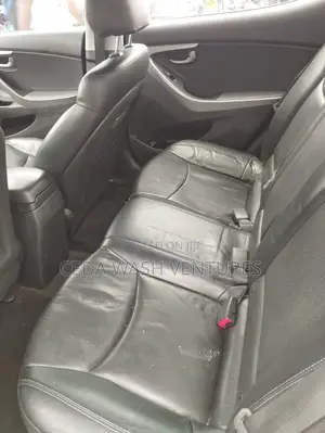 Hyundai Elantra 2012 Silver