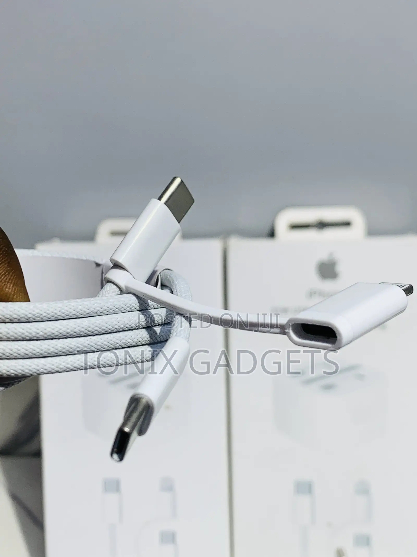 Apple 35w Usb-C Power Adapter With 2-in-1