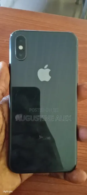 Apple iPhone XS 64 GB Black
