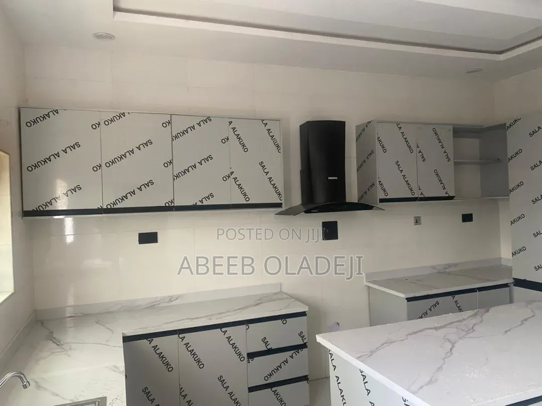 Kitchen Cabinet