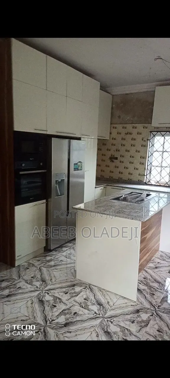 Kitchen Cabinet