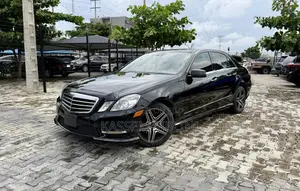 Mercedes-Benz E350 Base 4Matic Sedan AWD (3.5L 6cyl 7A) 2013 Black