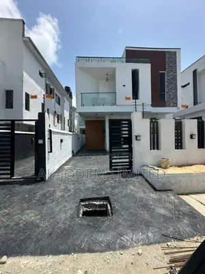 4bdrm Duplex in Ikota for sale