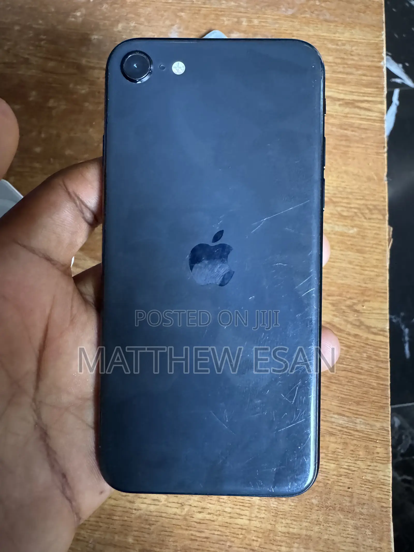 Apple iPhone SE 64 GB Black
