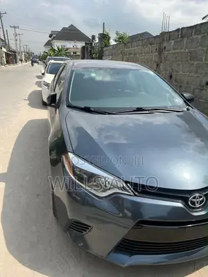 Toyota Corolla 2016 Gray