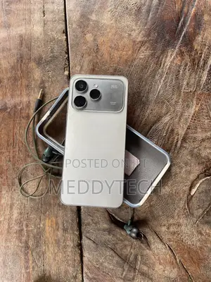 Tecno Spark 40 128 GB Silver
