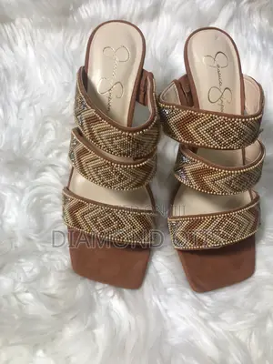 Women Shoe Available