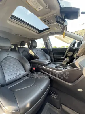 Toyota Highlander XLE 2022 White