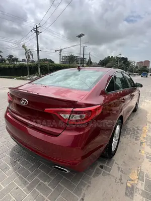 Hyundai Sonata SE 4dr Sedan (2.4L 4cyl 6A) 2015 Red