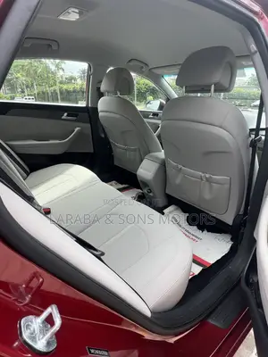 Hyundai Sonata SE 4dr Sedan (2.4L 4cyl 6A) 2015 Red