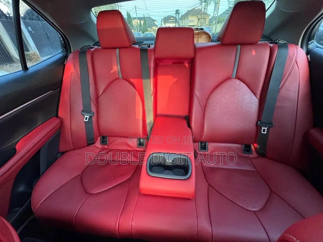 Toyota Camry 2018 Black