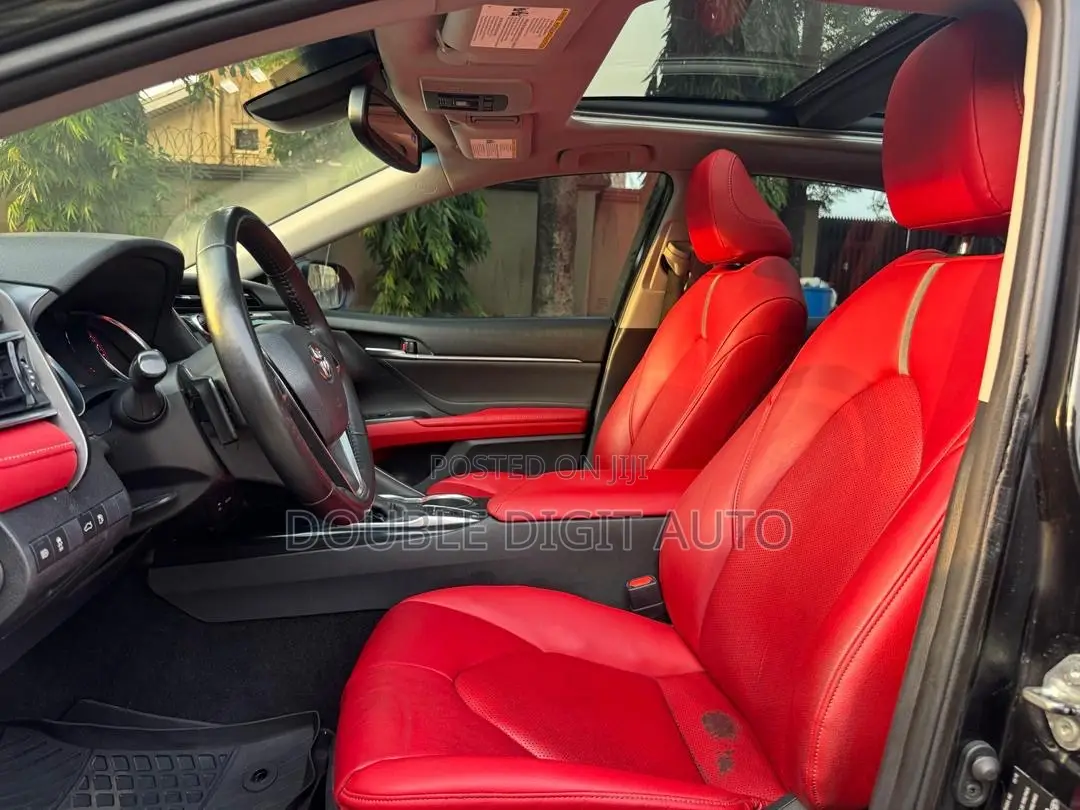 Toyota Camry 2018 Black