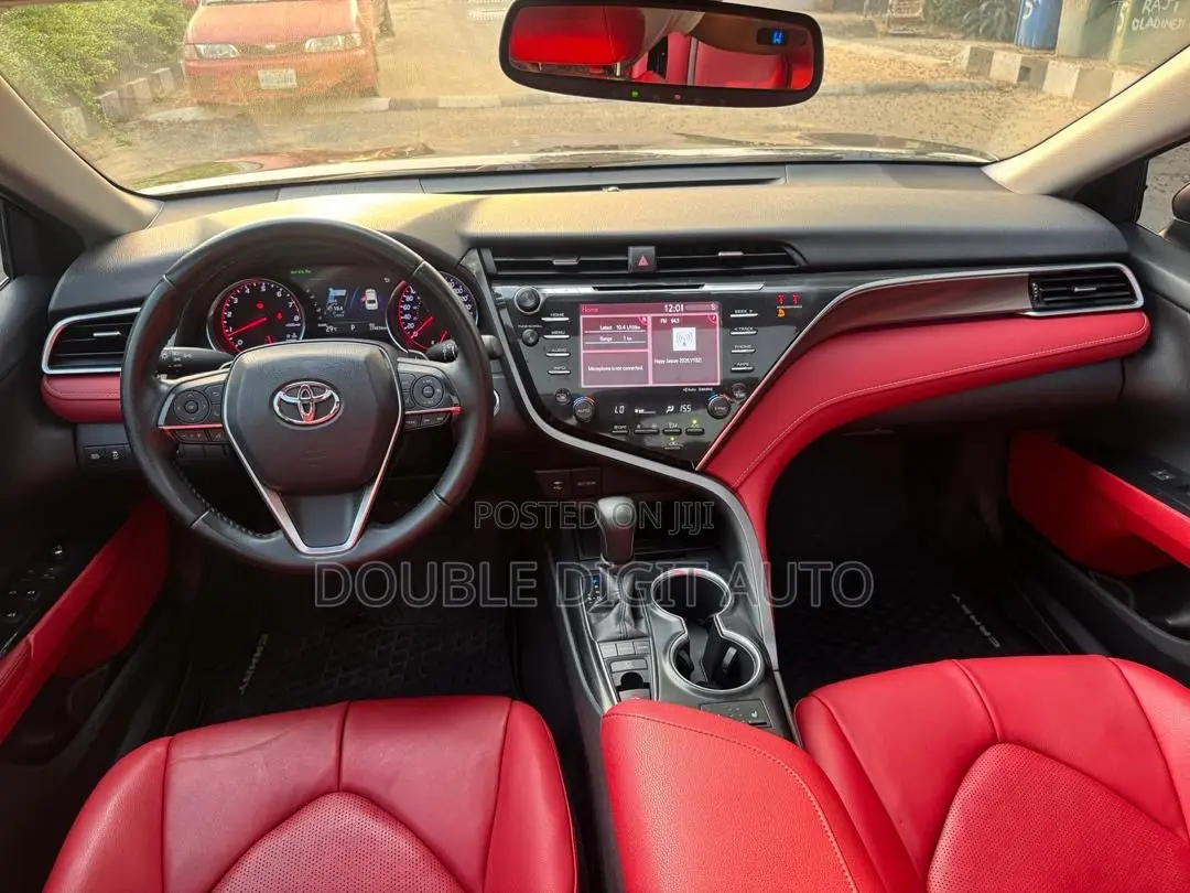 Toyota Camry 2018 Black