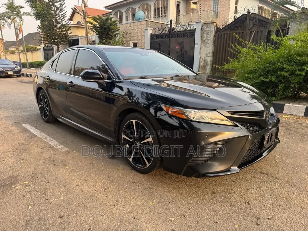 Toyota Camry 2018 Black
