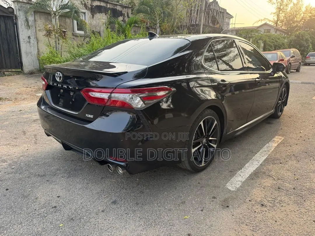 Toyota Camry 2018 Black