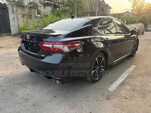 Toyota Camry 2018 Black
