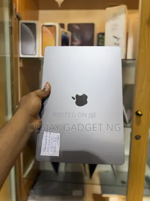 Laptop Apple MacBook Air 2023 M2 16GB Apple M2 SSD 512GB