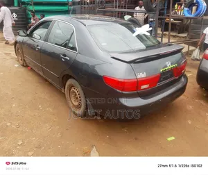 Honda Accord 2005 Gray