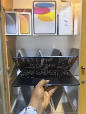 Laptop Apple MacBook Pro 2024 M4 16GB Apple M4 SSD 256GB