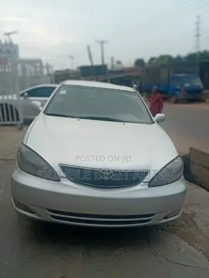 Toyota Camry 2002 Silver