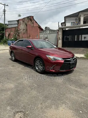 Toyota Camry SE 4dr Sedan (2.5L 4cyl 6A) 2015 Red