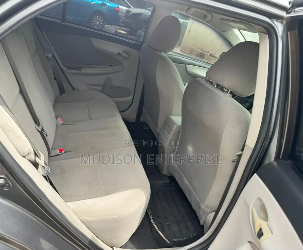 Toyota Corolla 2013 Gray