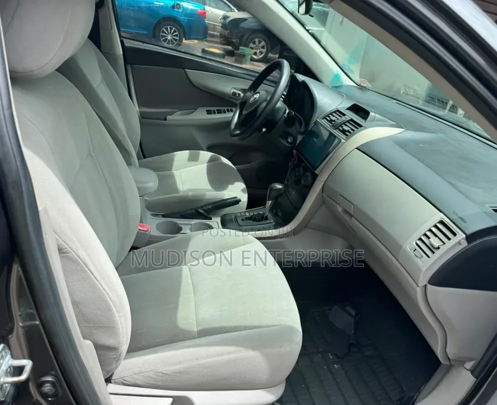 Toyota Corolla 2013 Gray