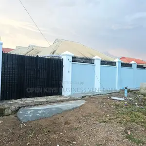 2bdrm House in Wire And Cable, Apata for rent