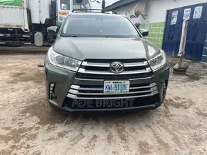Toyota Highlander 2018 Green