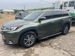 Toyota Highlander 2018 Green