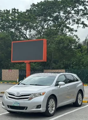 Toyota Venza 2011 Silver