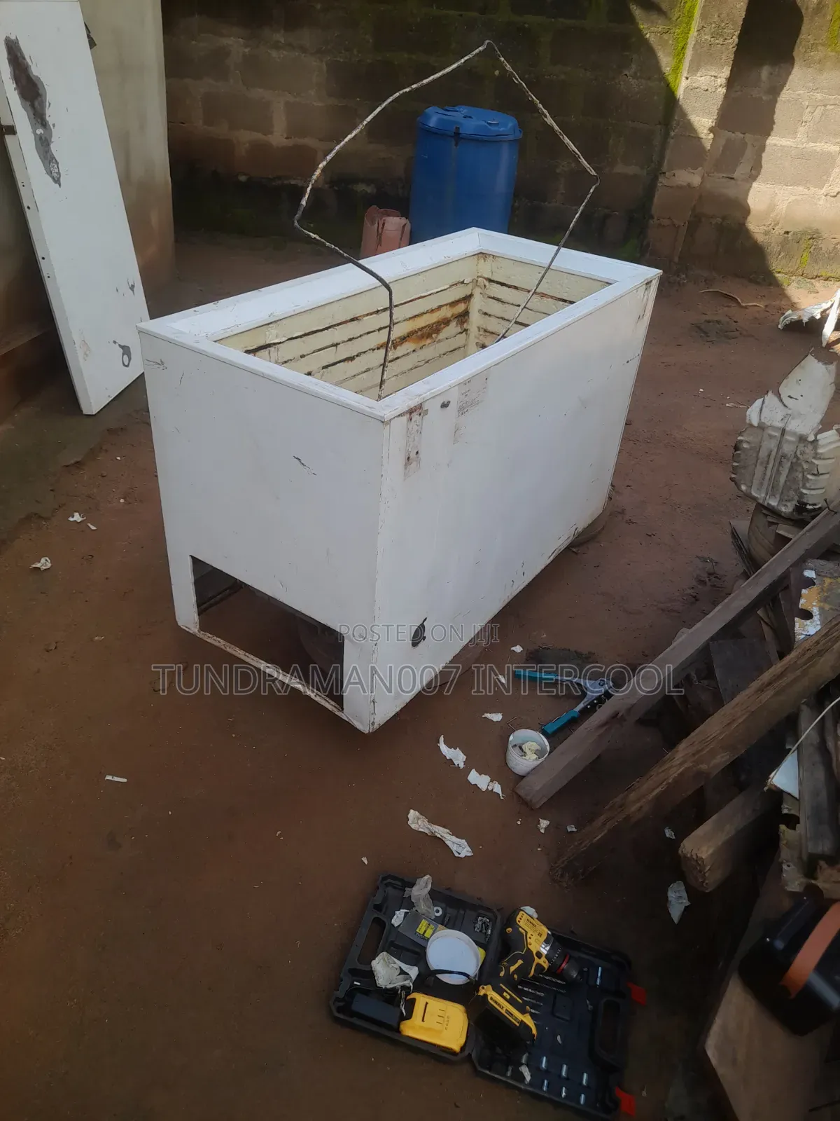 Refrigerators Technician