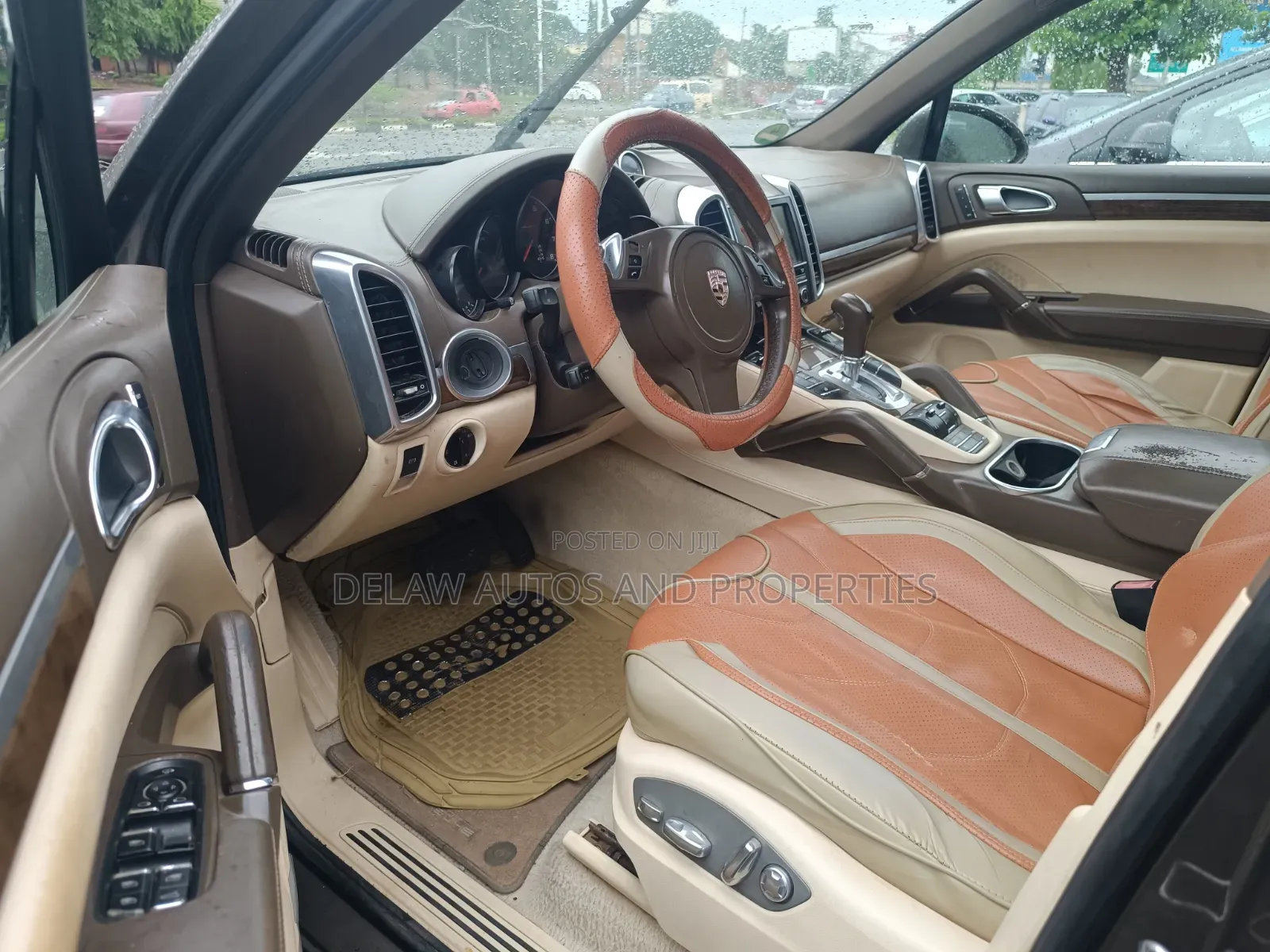 Porsche Cayenne 2012 Gray