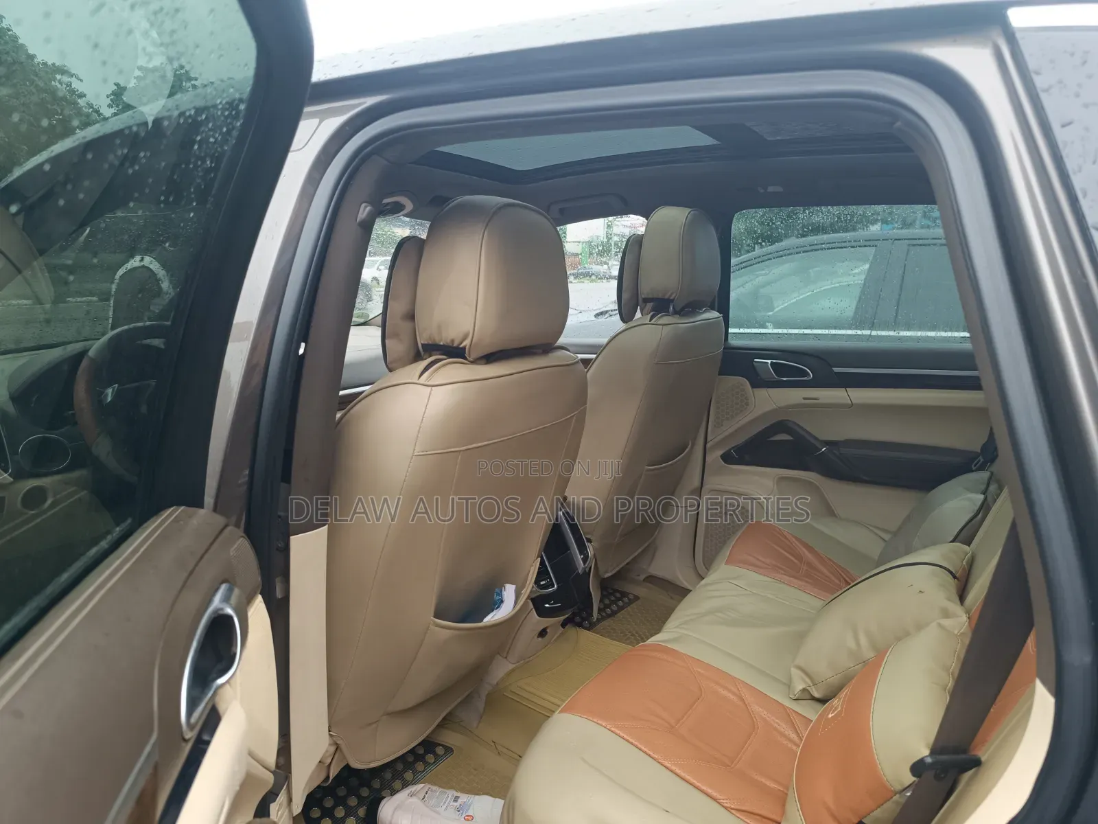 Porsche Cayenne 2012 Gray