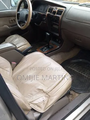 Toyota 4-Runner 2002 Gold