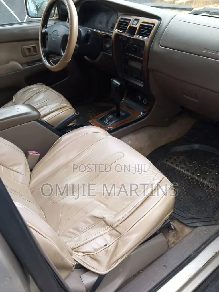 Toyota 4-Runner 2002 Gold