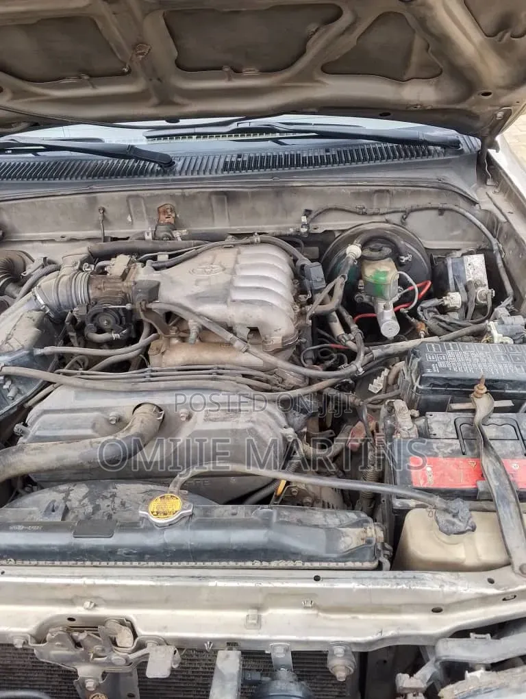 Toyota 4-Runner 2002 Gold