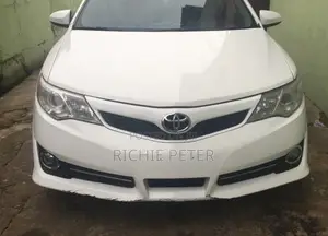 Toyota Camry XLE V6 4dr Sedan (3.5L 6cyl 6A) 2013 White