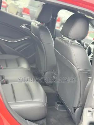 Mercedes-Benz GLA 250 2017 Red