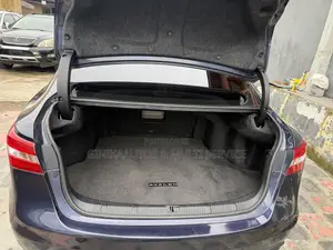 Toyota Avalon XLE 4dr Sedan (3.5L 6cyl 6A) 2014 Blue